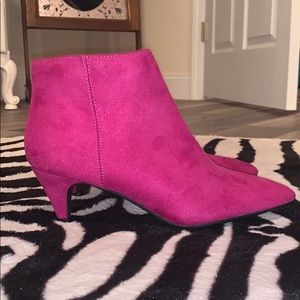 brand new fuschia booties 🌺💓